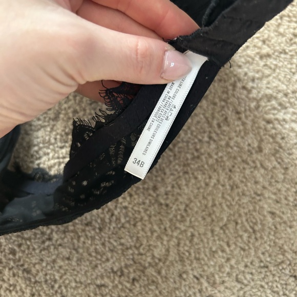 Halter Neck Lightly Lined Lace Bra - Picture 4 of 5